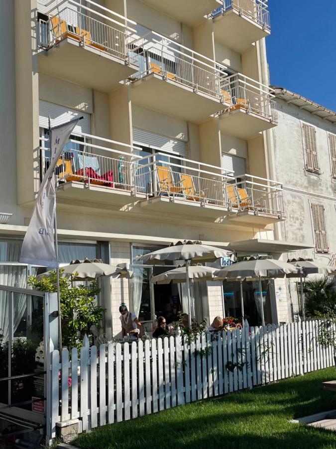 Hotel Miramare Diano Marina Exterior photo