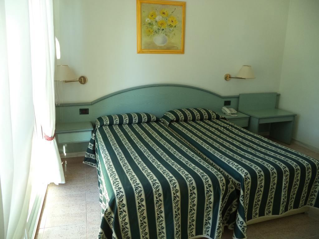 Hotel Miramare Diano Marina Room photo