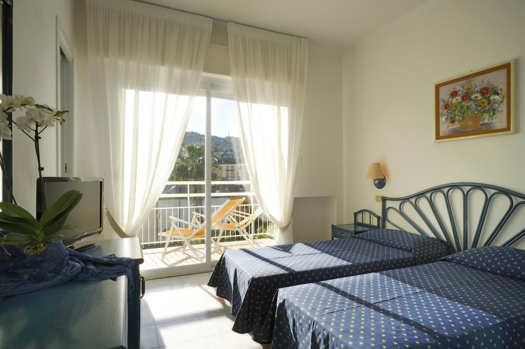 Hotel Miramare Diano Marina Room photo